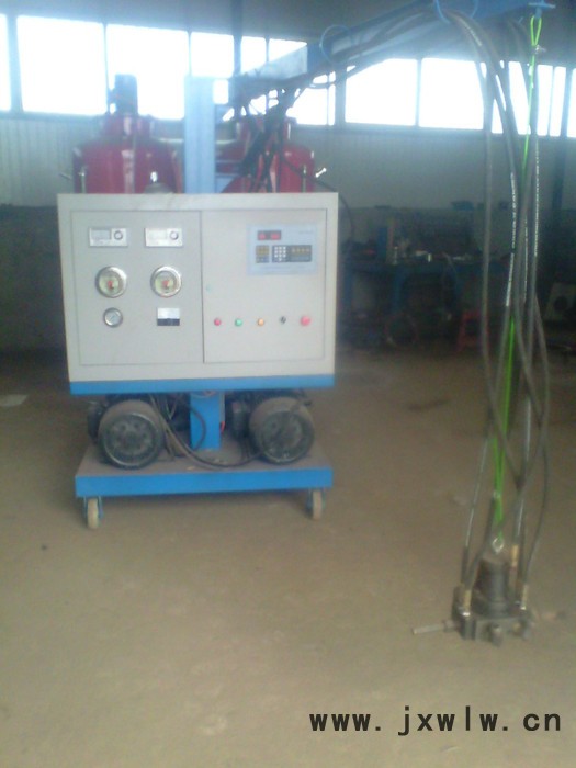 供應(yīng)振宇300II 高壓- 300發(fā)泡機