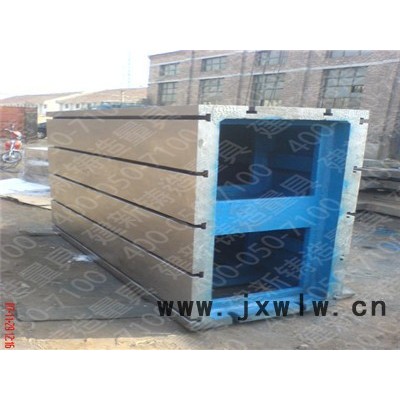 鑄鐵方箱，劃線方箱，檢驗(yàn)方箱由泊頭市建新鑄造量具有限公司提供