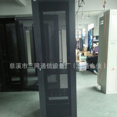專(zhuān)業(yè)加工網(wǎng)絡(luò)機(jī)柜，不銹鋼制品，鈑金加工，網(wǎng)絡(luò)機(jī)箱，電力機(jī)柜