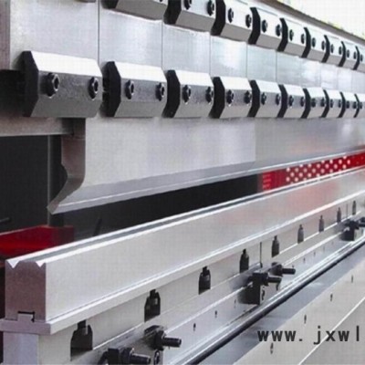 馬鞍上融旺機(jī)械科技有限公司 數(shù)控折彎機(jī)模具、剪板機(jī)刀片、撕碎機(jī)刀片、龍門剪刀片、圓盤刀片。
