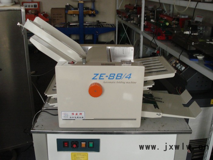 廠家批發(fā)說明書折紙機(jī) 小型折紙機(jī) 臺式自動折紙機(jī) 折頁機(jī)價格 包裝輔助設(shè)備