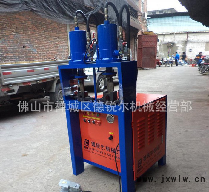 管材高速液壓沖孔沖床自動打孔機金屬成型設(shè)備兩位多功能打孔沖床