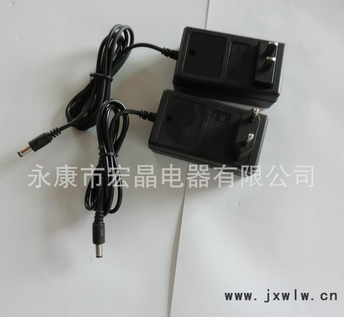手電鉆鋰電池充電器  12V、14.4V、16.8V、18V