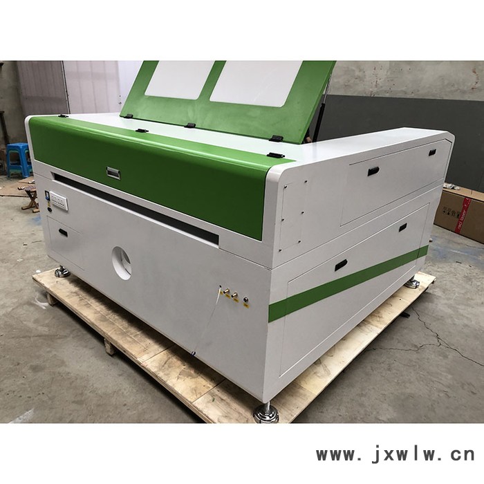 創(chuàng)鑫1313 視覺定位激光識別切割 印花面料激光切割機 印花圖案自動巡邊切割機