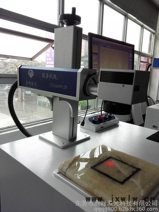 深圳公明金屬五金模具生產(chǎn)日期雕刻激光雕刻機(jī)，光纖激光打標(biāo)機(jī)