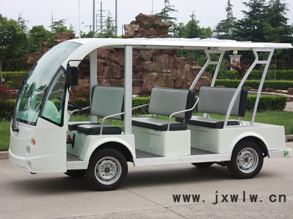 烏魯木齊觀光車廠家，東怡燃油觀光車14座全國招商，中置后驅(qū)發(fā)動機燃油觀光車機，動力提升20%，東怡燃油車14座、11座