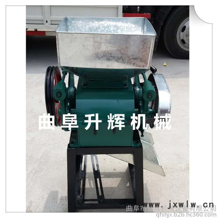 酒廠釀酒設備 玉米高粱粉碎機 糧食粉碎設備 小型電動高粱破碎機價格