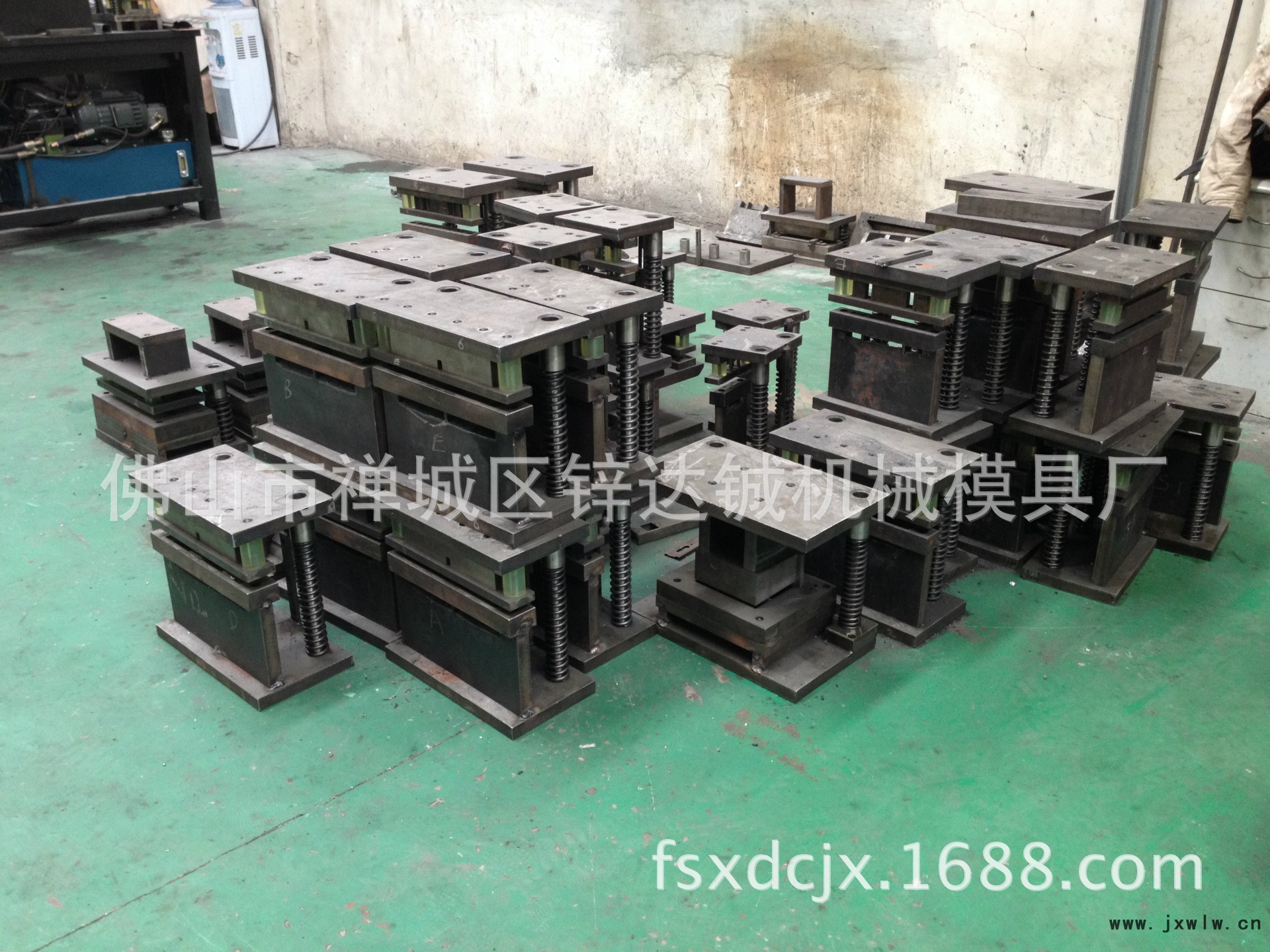 模具 (1)