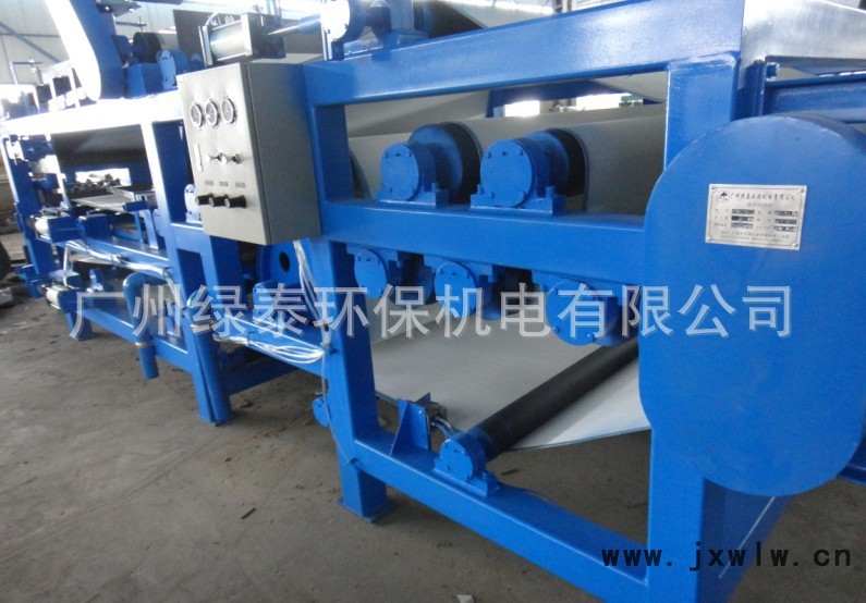 帶式壓濾機(jī)壓榨機(jī)脫水機(jī)陶瓷機(jī)15622758282